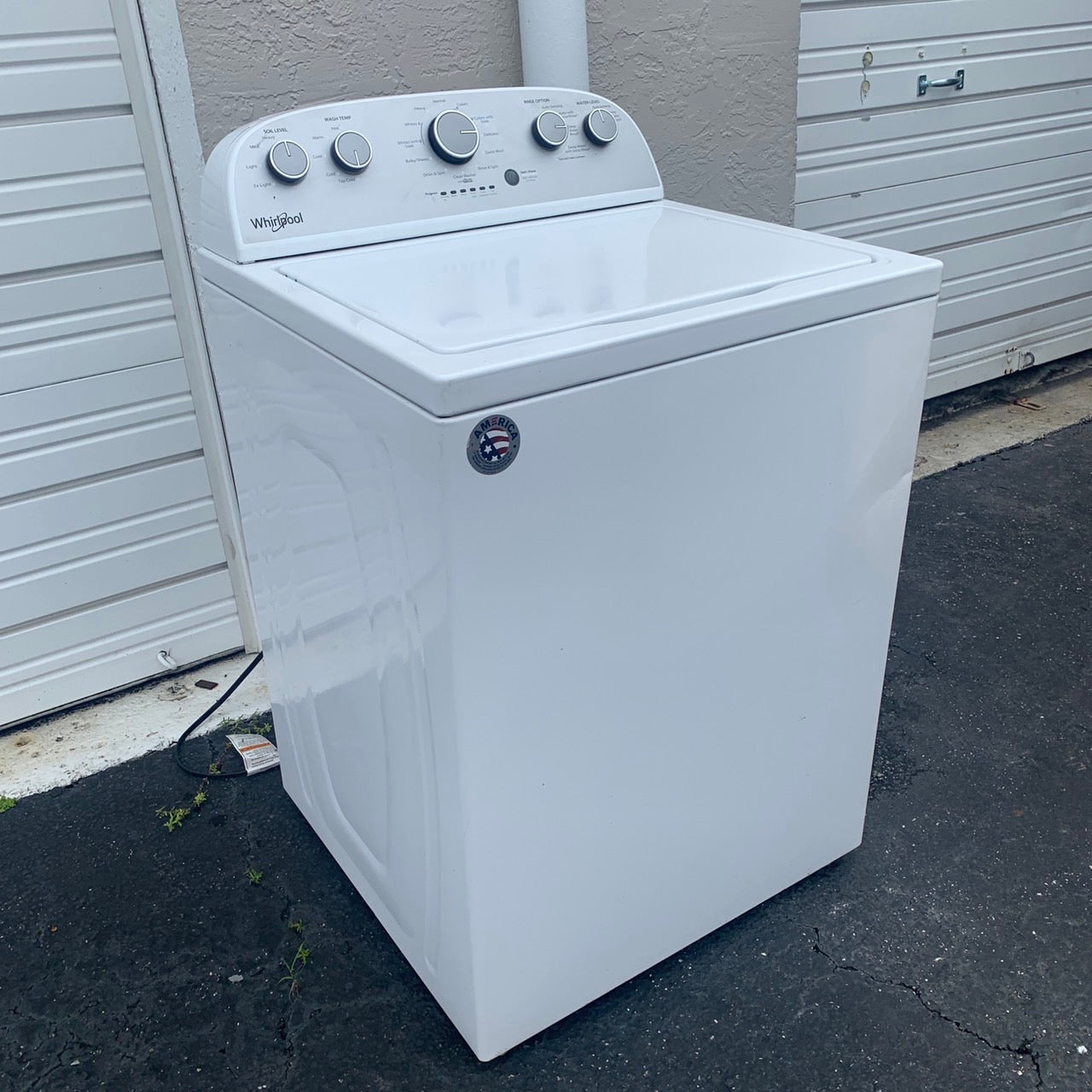 Whirlpool Washing Machine 3.8 cu. Ft. Whirlpool Washing Machine 3.8 cu. Ft.
